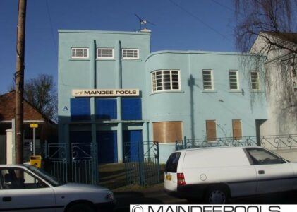 Some pictures of Maindee Pools front from back in 2008