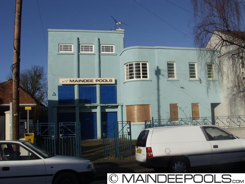 Some pictures of Maindee Pools front from back in 2008